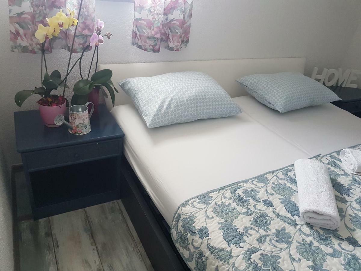 Prenociste-Sobe-Rooms-Aman Bihać Eksteriør bilde