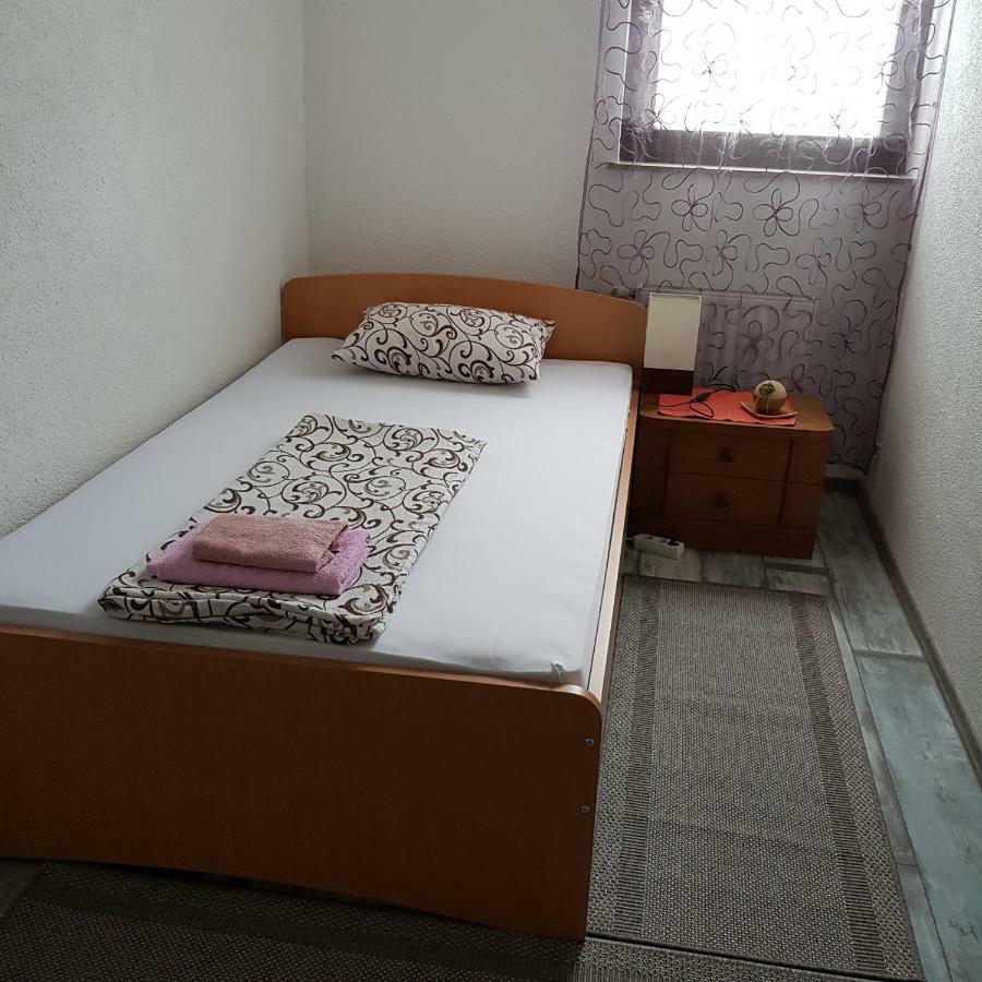 Prenociste-Sobe-Rooms-Aman Bihać Eksteriør bilde